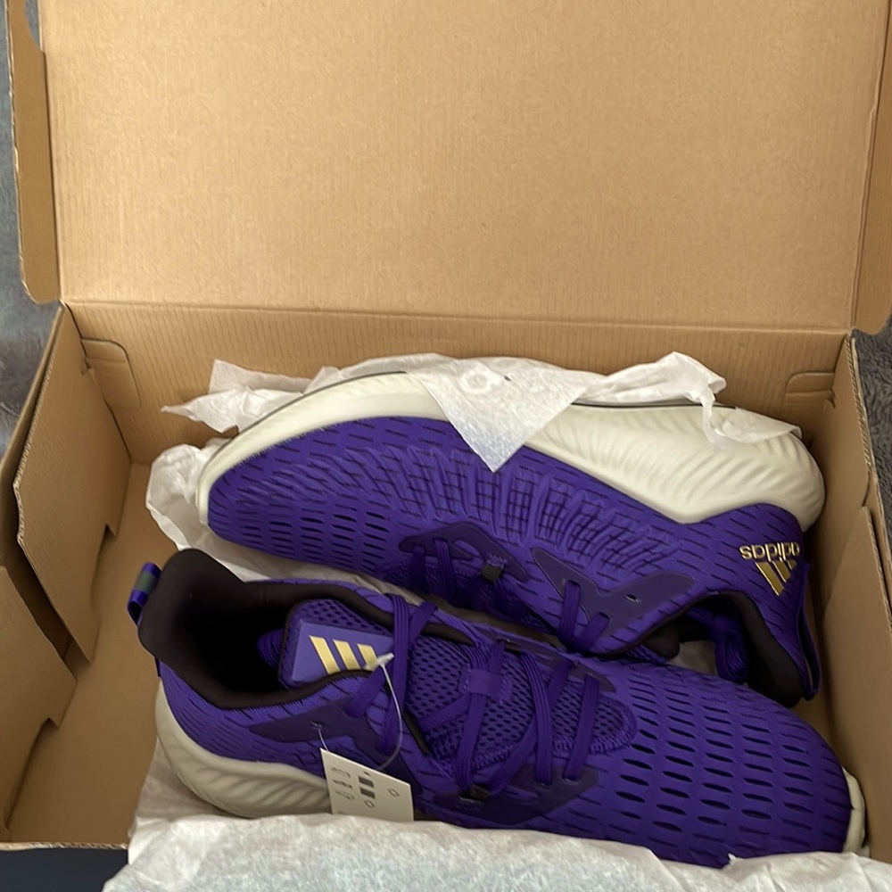 NIB purple alpha bounce